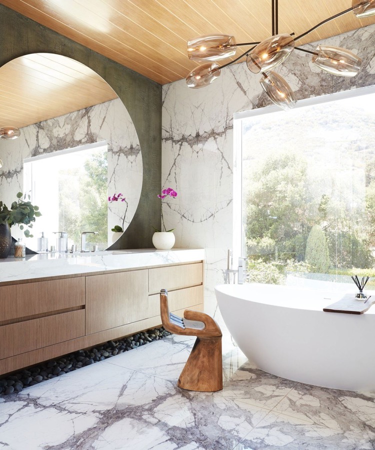 10 Things That Make a Bathroom Look Cheap