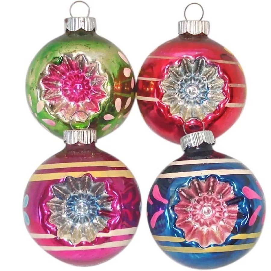 8 Vintage Christmas Ornaments Collectors Still Chase